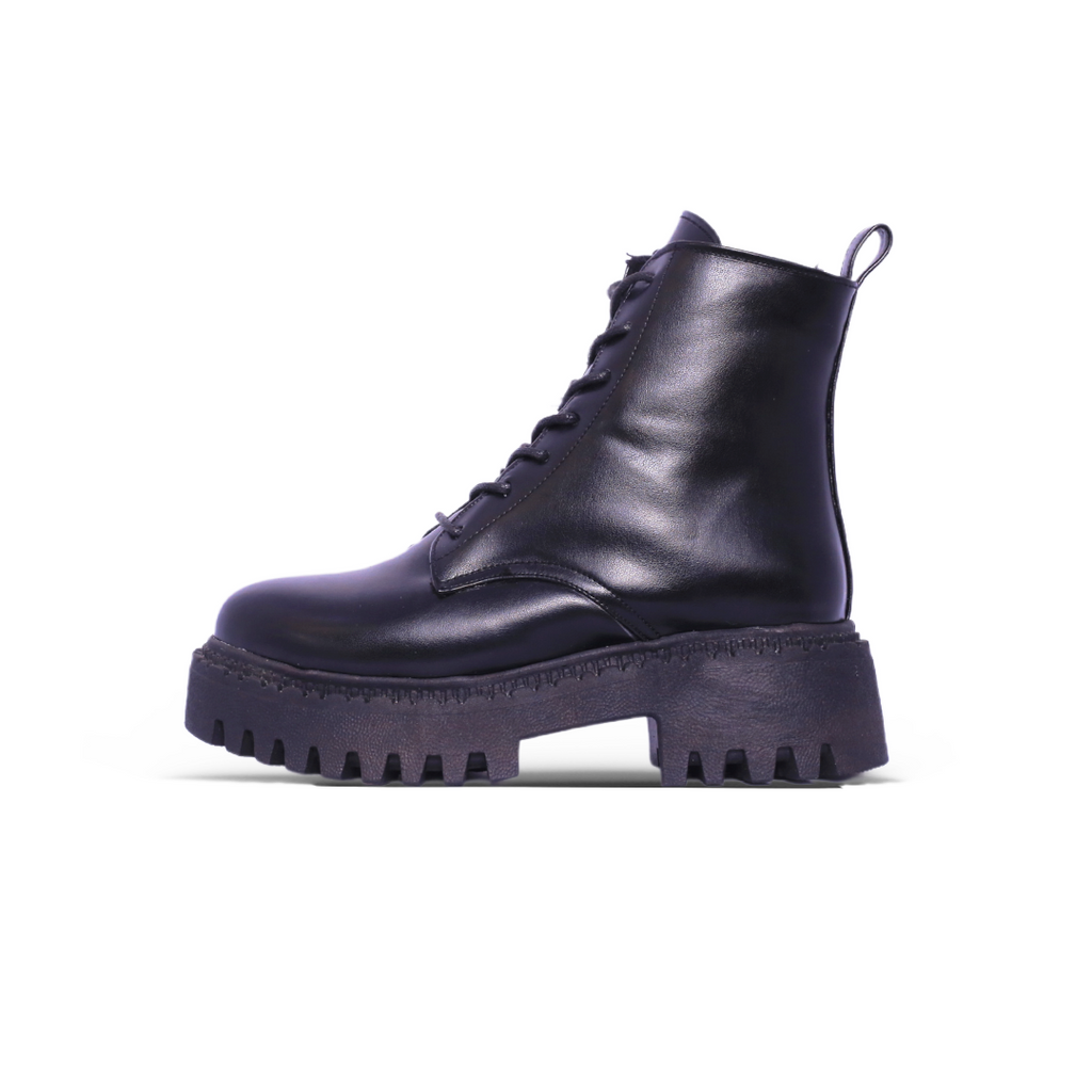Chunky Lace-Up Combat Boot – Triple Black