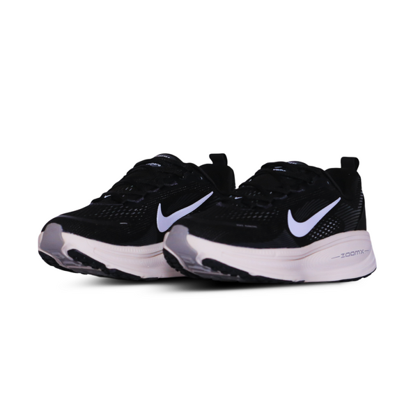 Nike Lightweight Running Sneaker – Black & White