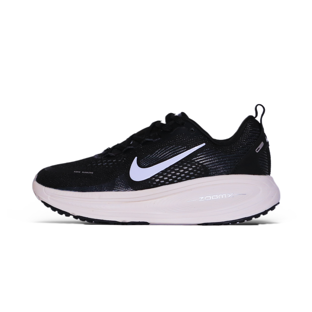 Nike Lightweight Running Sneaker – Black & White