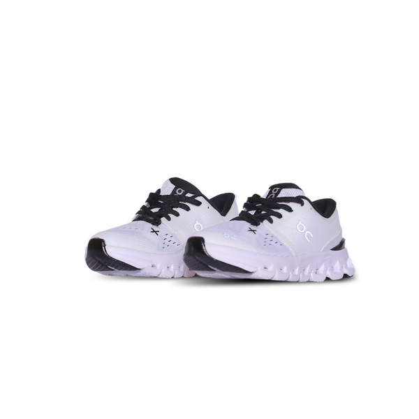 QC Kids Running Sneaker – White & Black