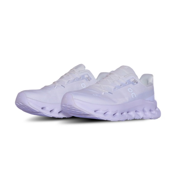 On Cloudnova Flow – Lightweight Running Shoes – White